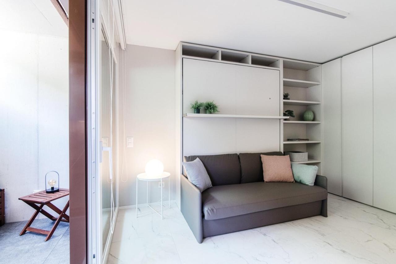 Locarno Studios By Quokka 360 - In The Centre Of Локарно Екстериор снимка